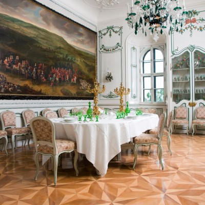 Slatiňany - interiér - jídelna3 (foto Jakub Švadlenka)